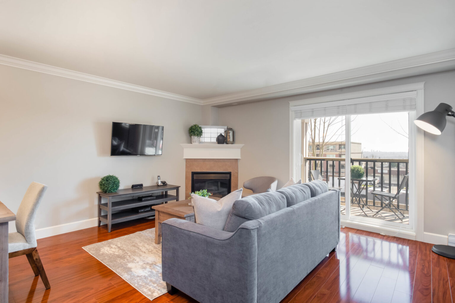 Ellesmere Avenue Highstreet