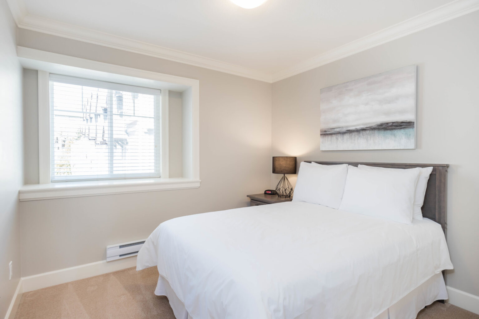 Ellesmere Avenue Highstreet