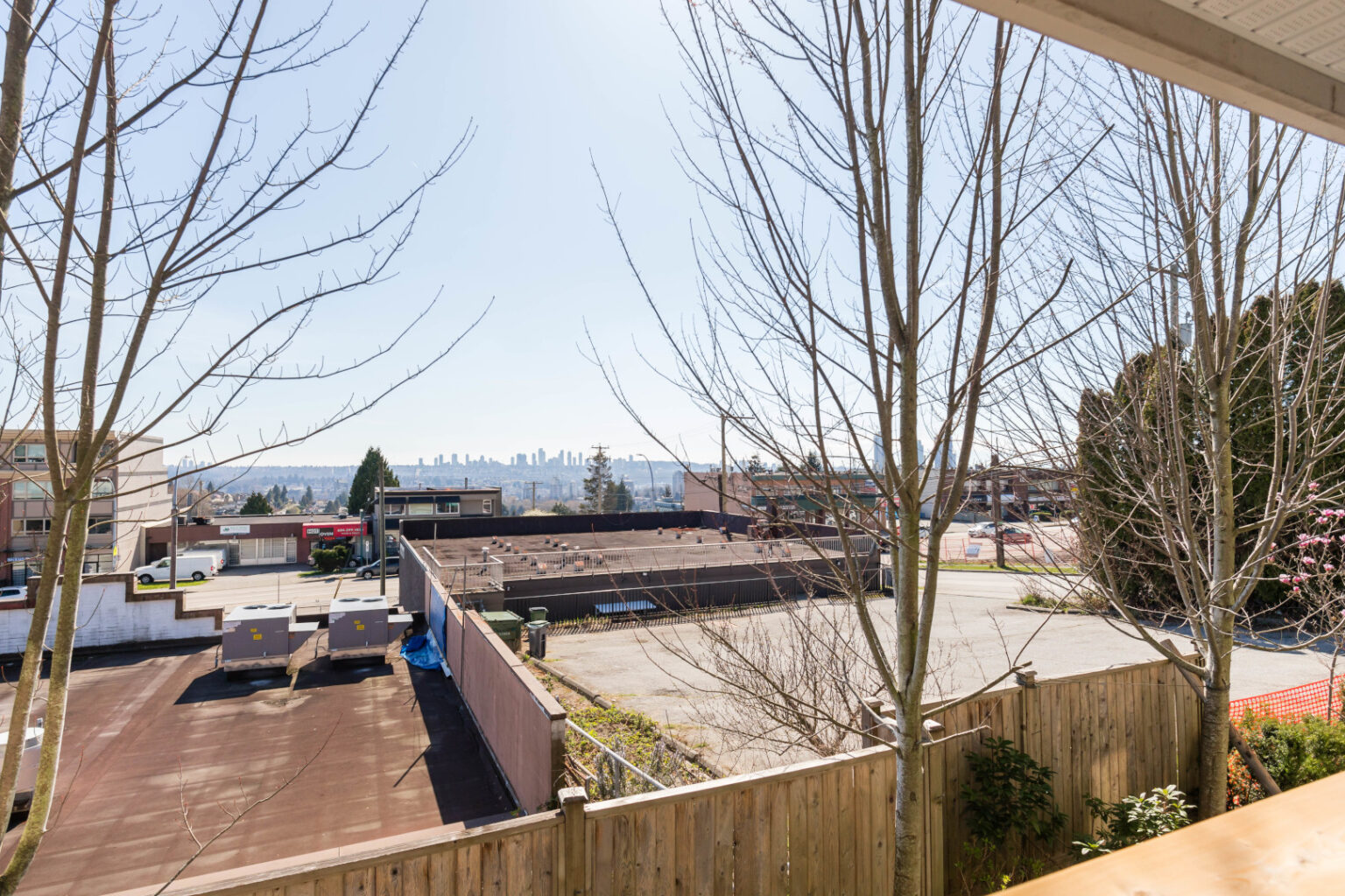 Ellesmere Avenue Highstreet